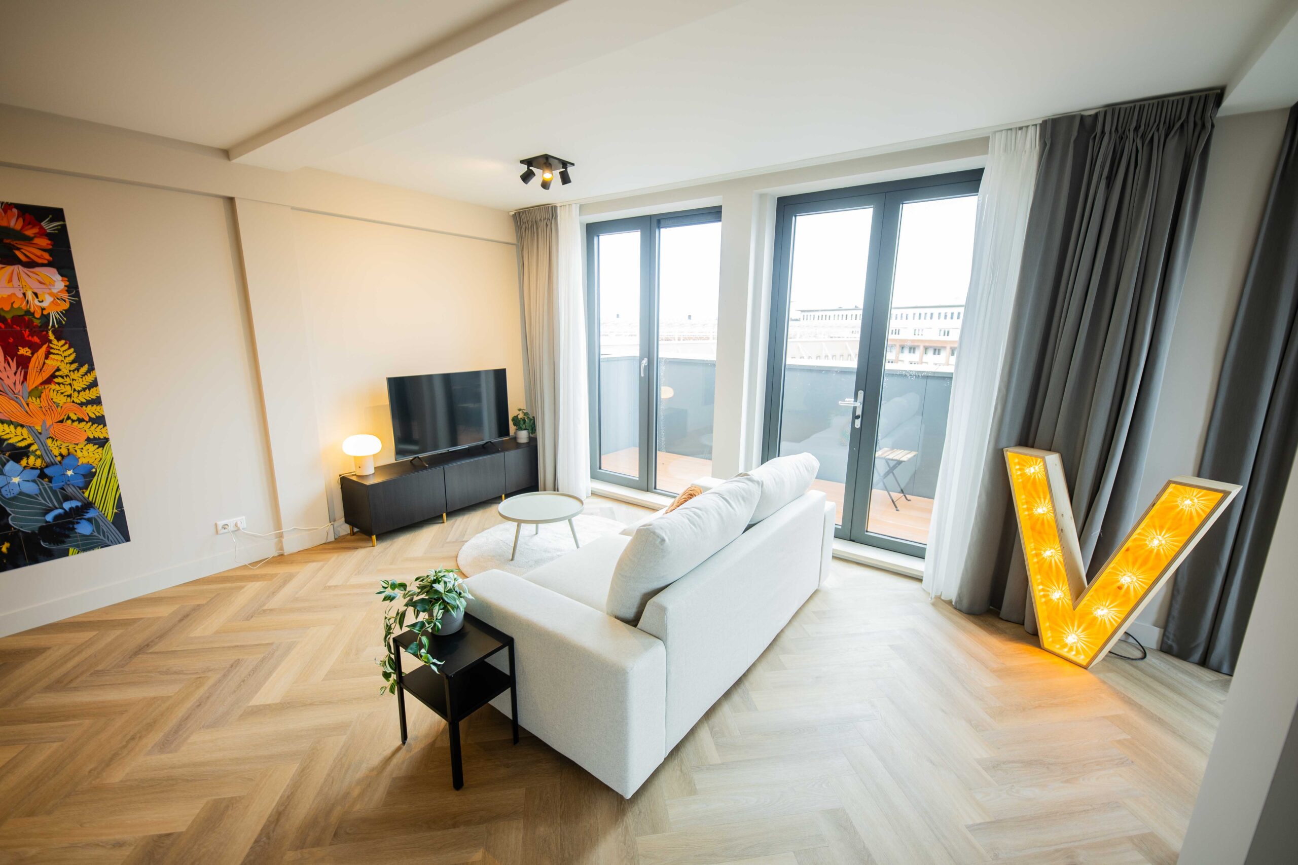 Charming City Penthouse Studio KS, view 2
