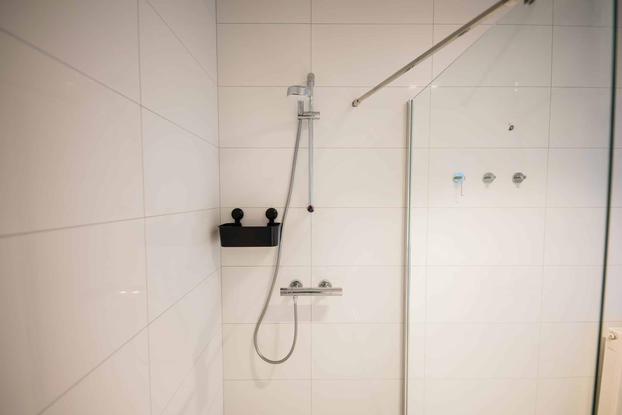 Contemporary Stylish 3BDR Apartment PKA, view 5