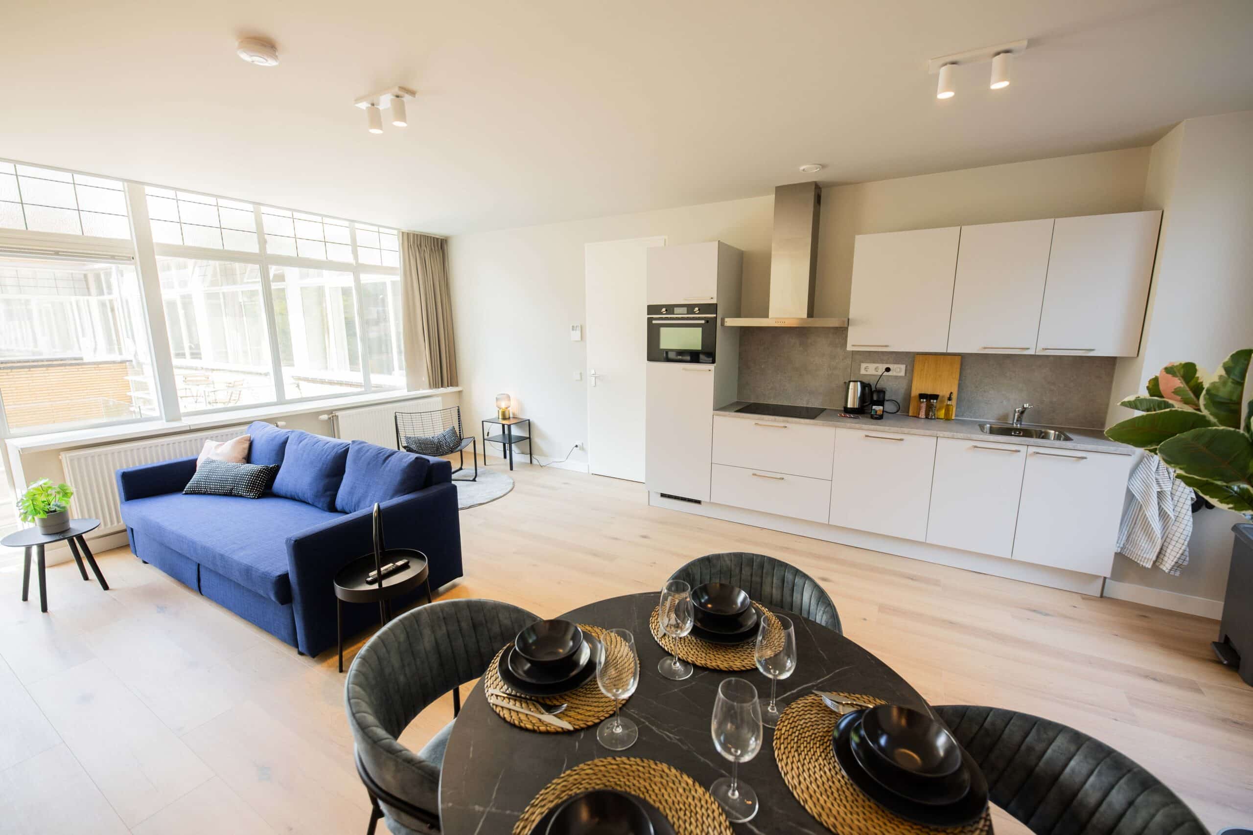 Elegant Oasis 2BDR Apartment WS, view 3
