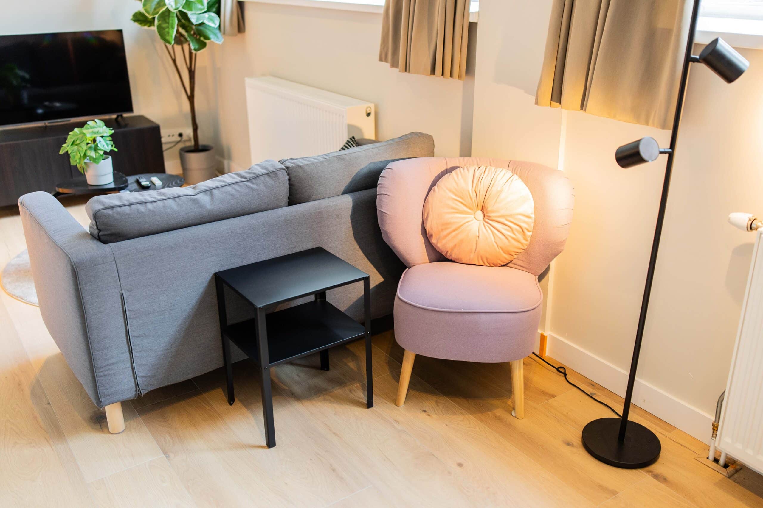 Luxurious Downtown 3BDR Apartment WS, view 2