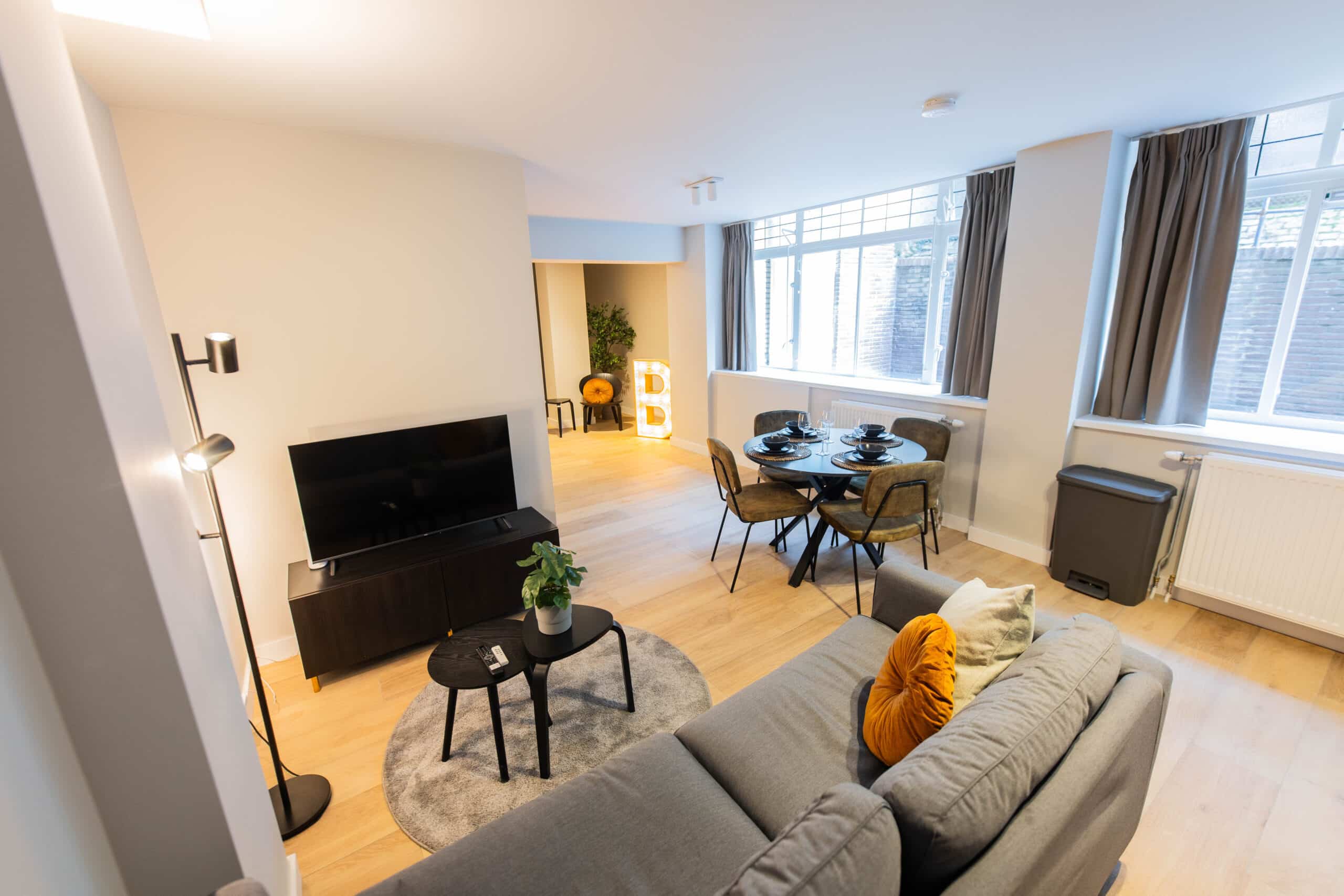 Modern Retreat 3BDR Apartment WS, view 2