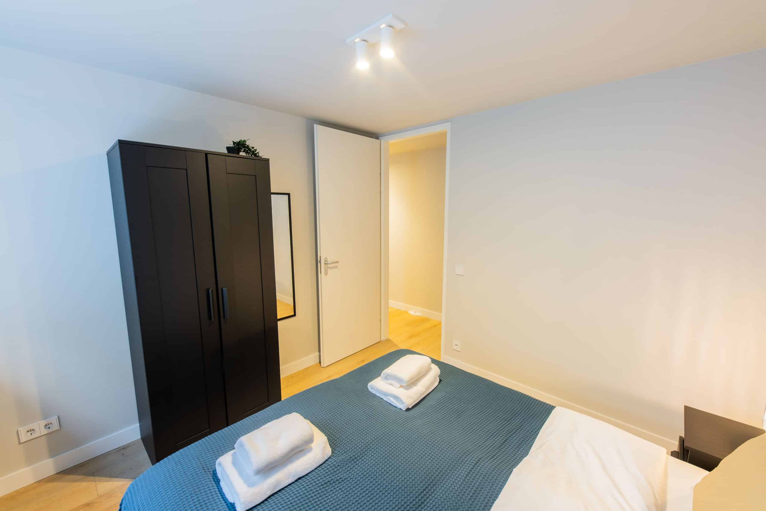 Modern Retreat 3BDR Apartment WS, view 5